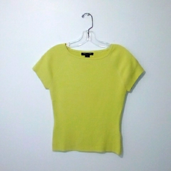 august silk Tops - Green ribbed silk short sleeve top